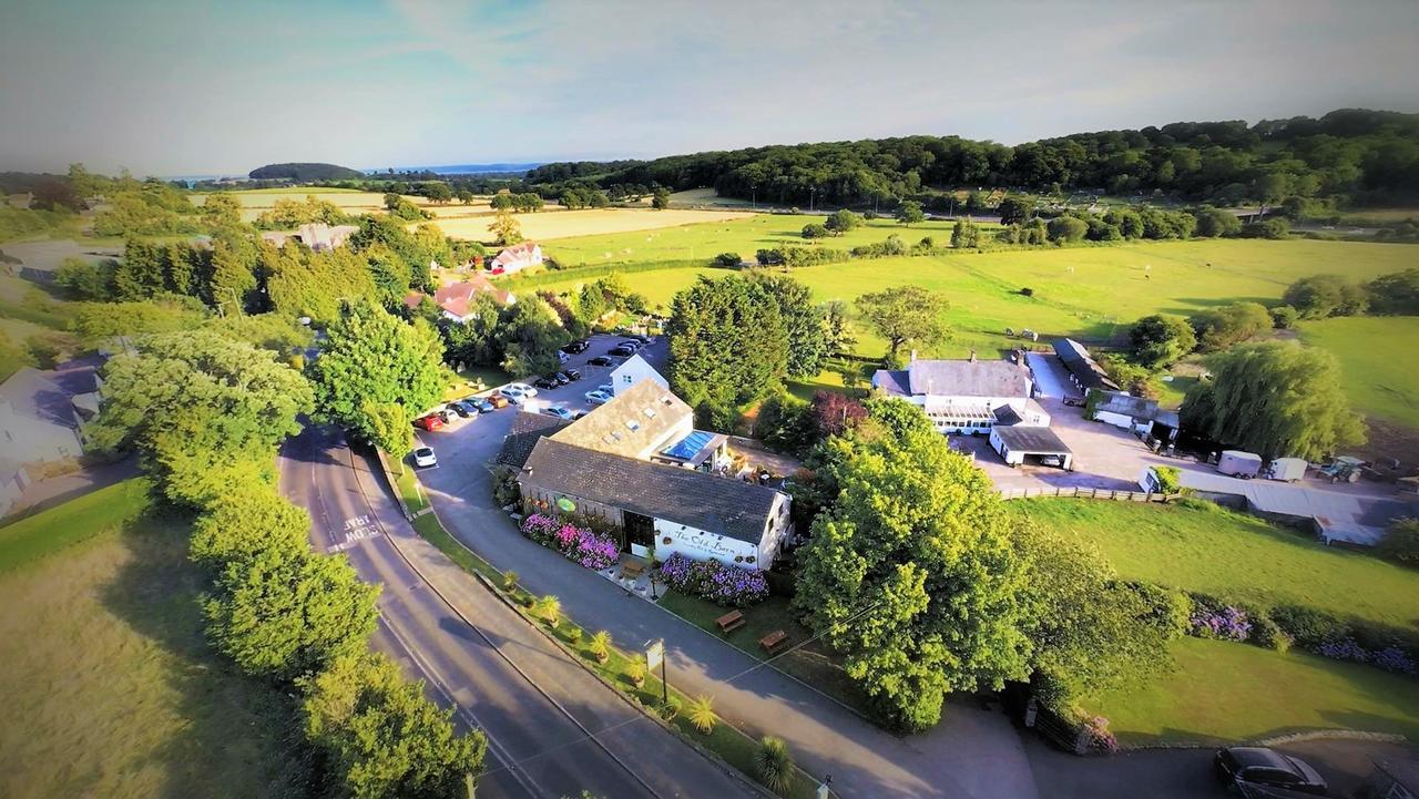 The Old Barn Inn Newport  Zewnętrze zdjęcie